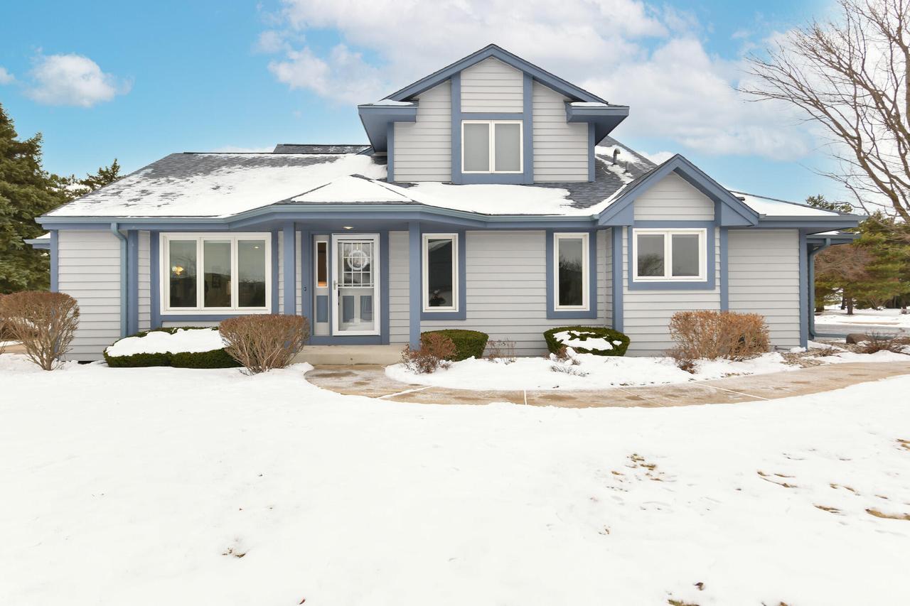 909 Bay View, Mukwonago, WI 53149