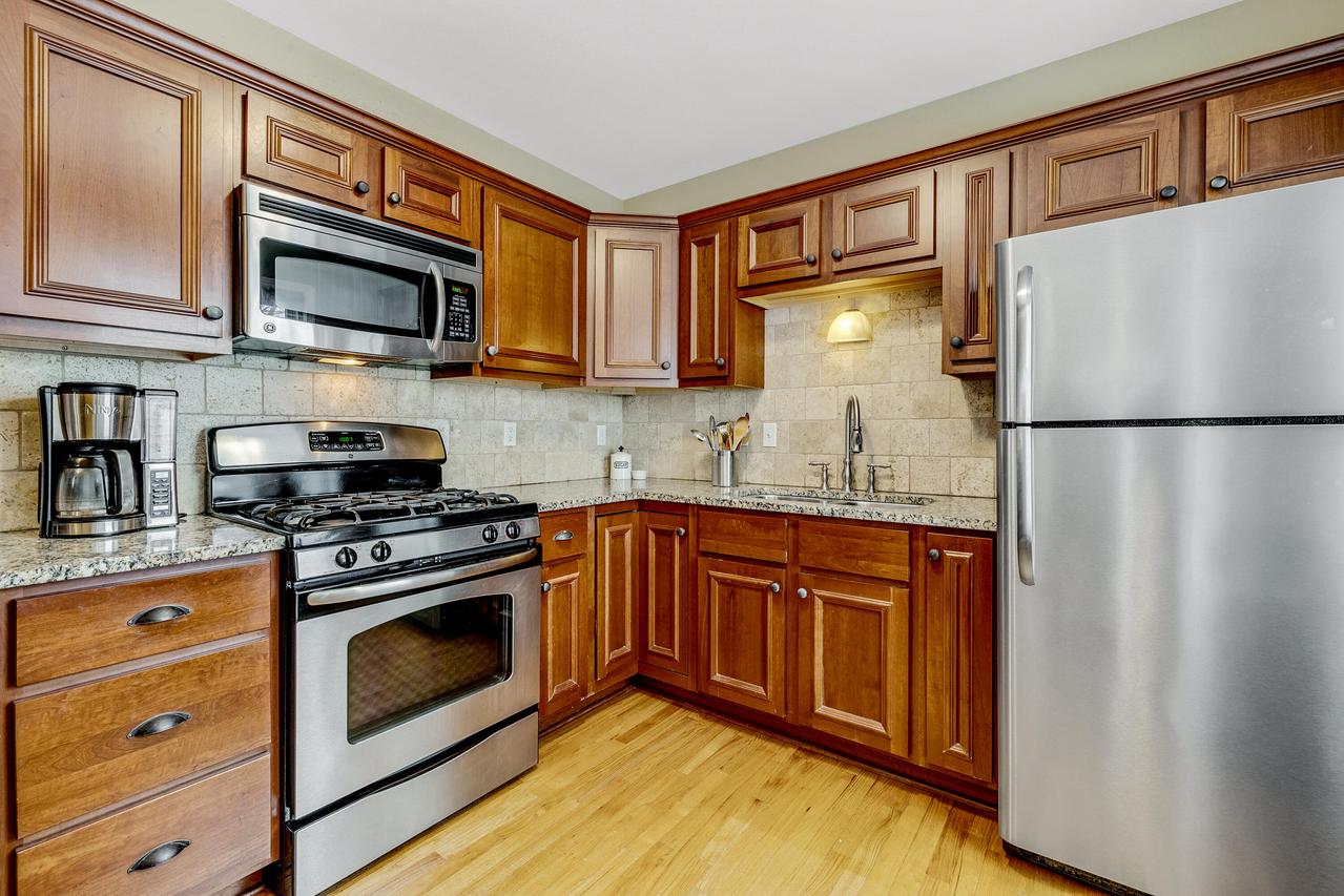 3602 S Whitnall Ave, Milwaukee, WI 53207