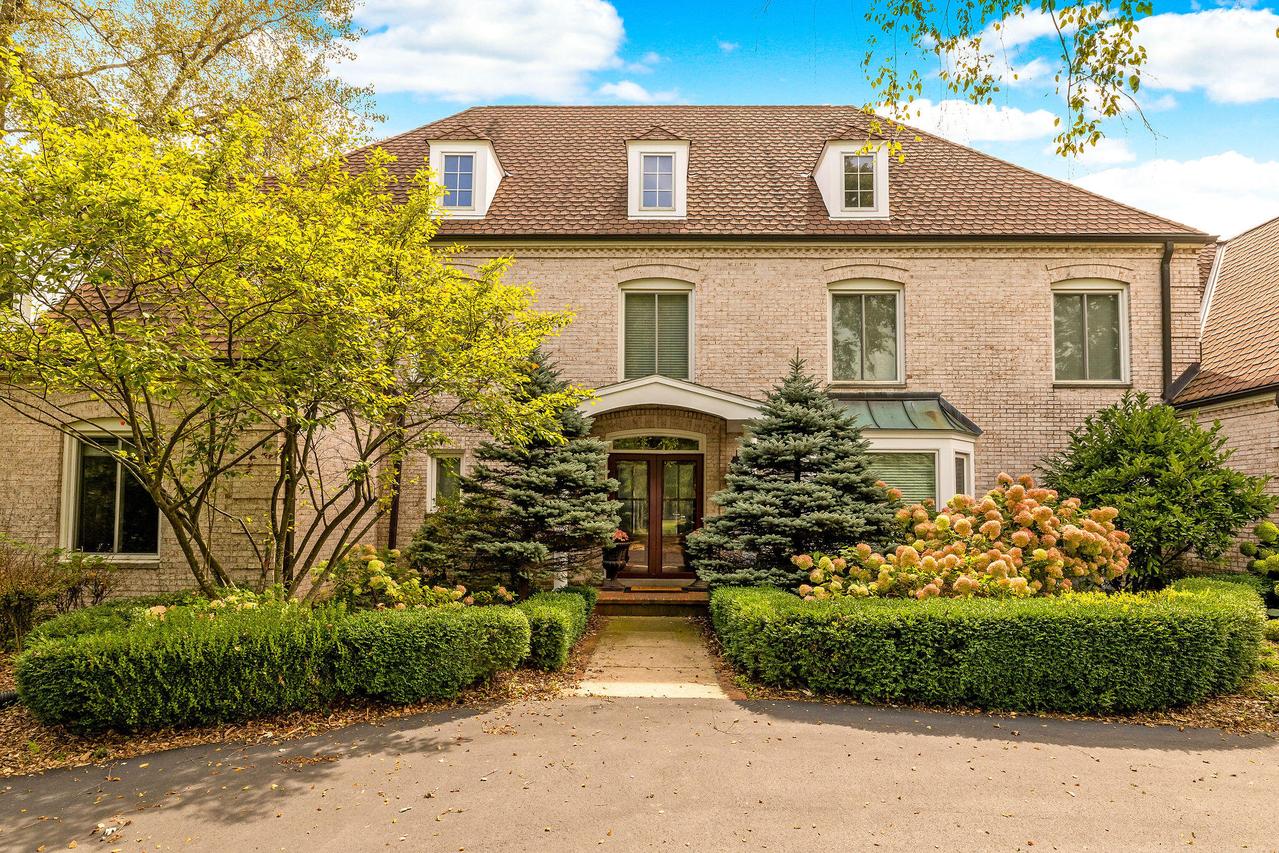 2485 W Fairy Chasm Rd, River Hills, WI 53217