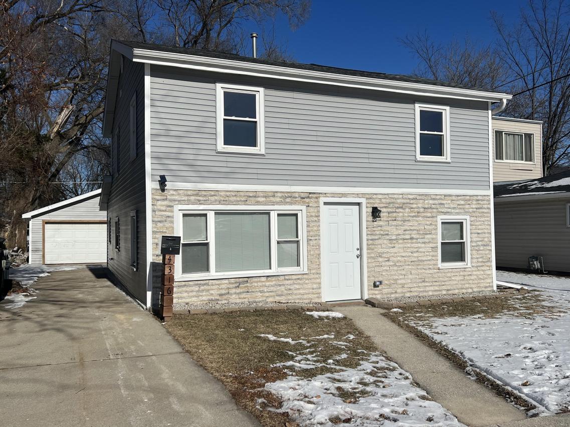 4316 Victory Ave, Racine, WI 53405