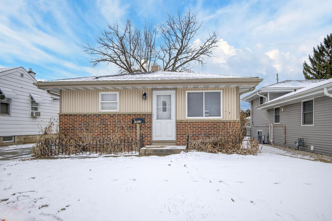 1617 Ohio St, Racine, WI 53405