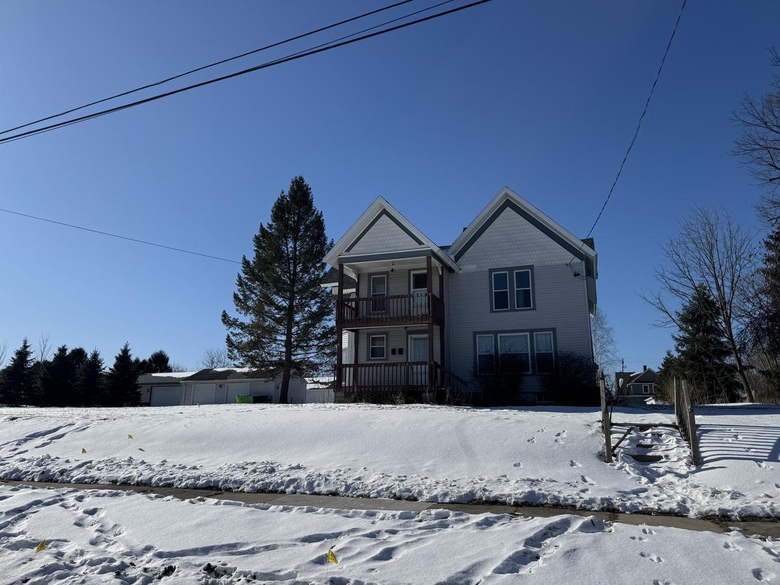 315 S School St, Mayville, WI 53050