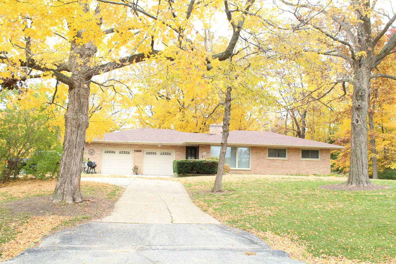 W153N9972 Neptune Dr, Germantown, WI 53022