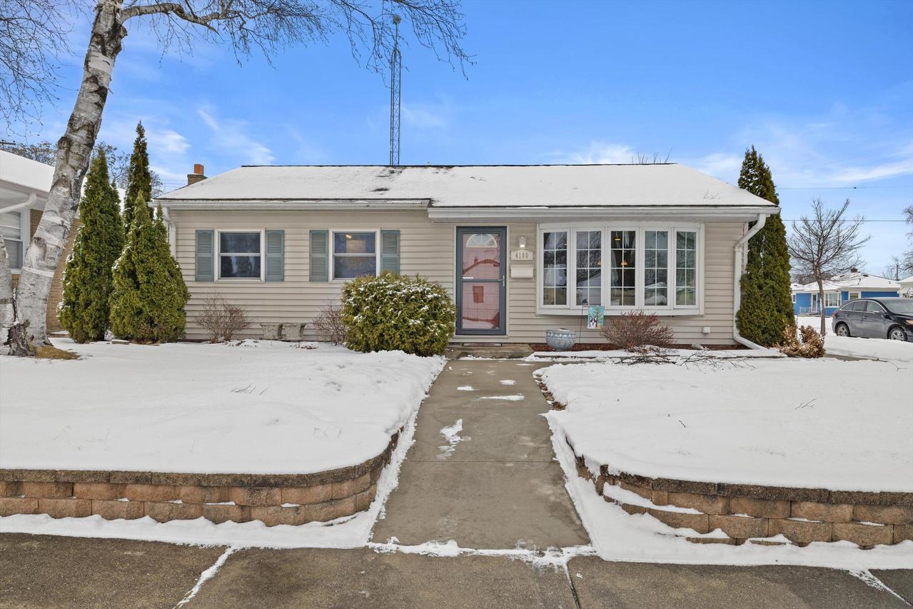 4100 Victory Ave, Racine, WI 53405