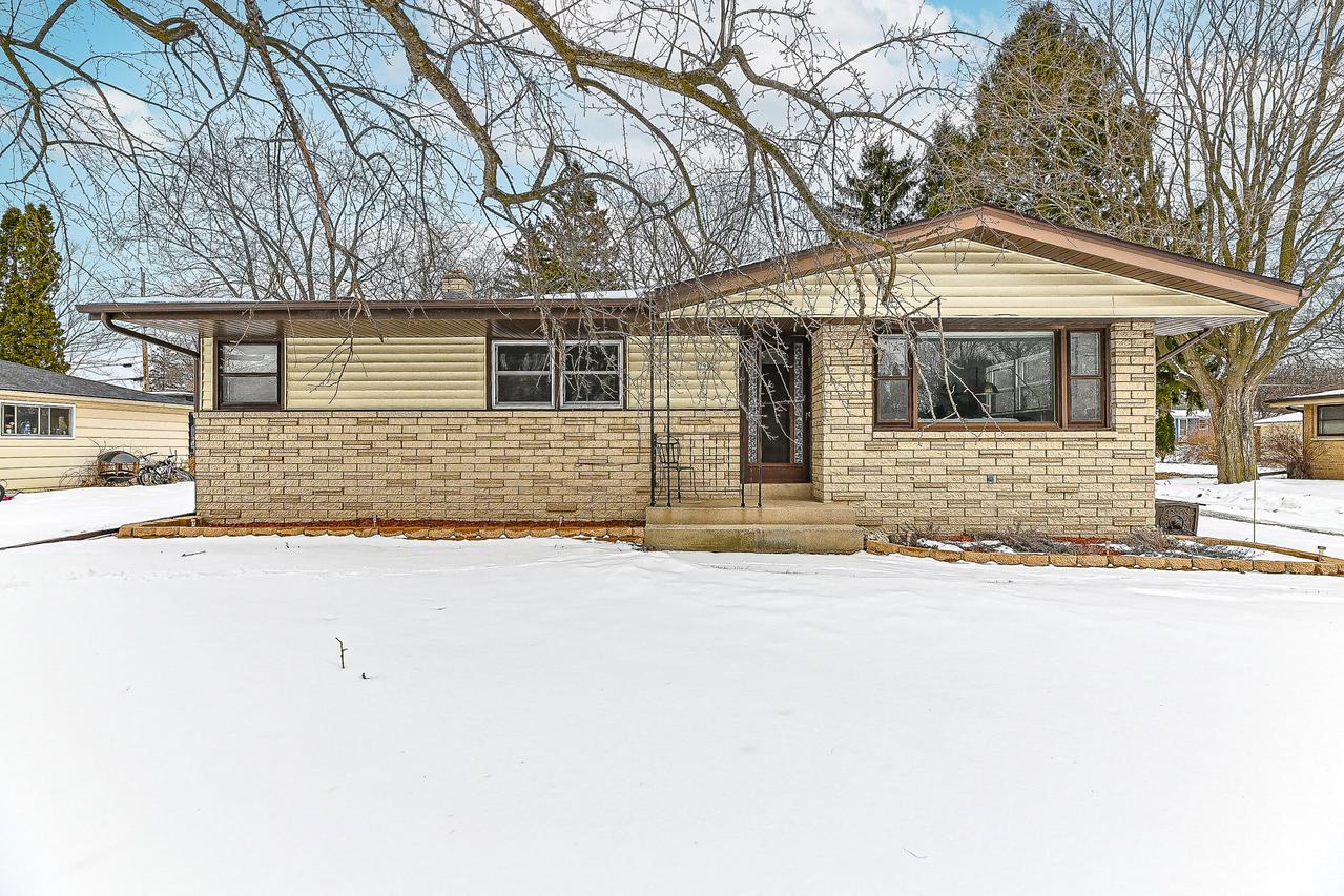 7902 N 53rd St, Milwaukee, WI 53223