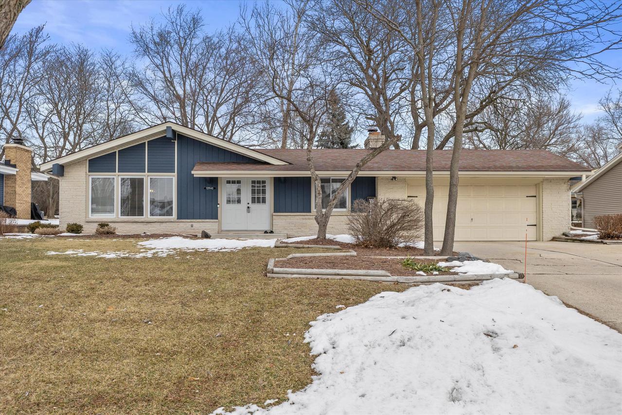 12940 W Wilbur Dr, New Berlin, WI 53151