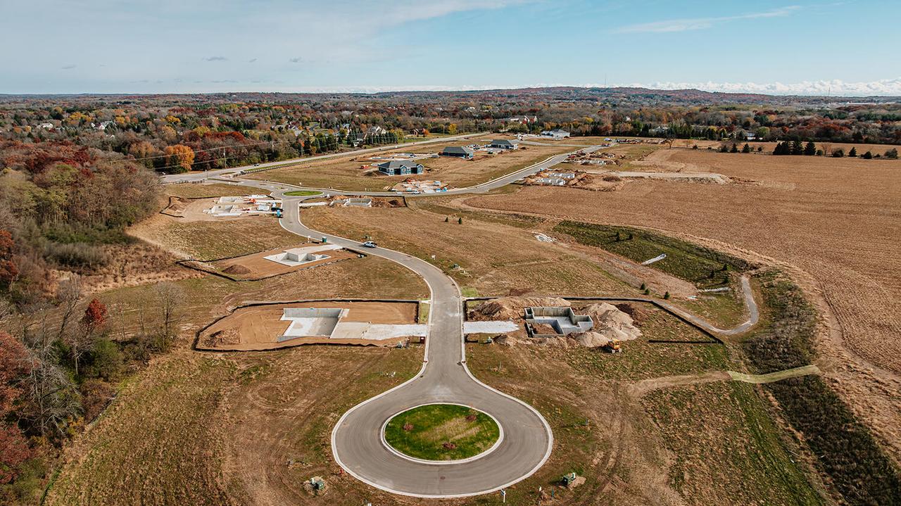 412 Ingleside Ct #Lt51, Dousman, WI 53118