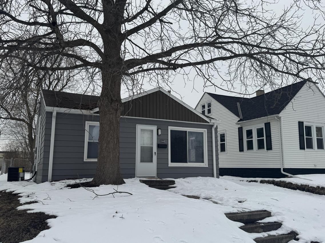 2048 Indiana St, Racine, WI 53405