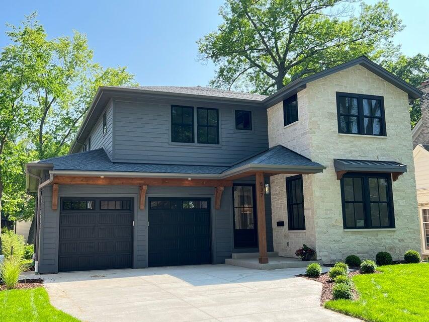 837 E Birch Ave, Whitefish Bay, WI 53217