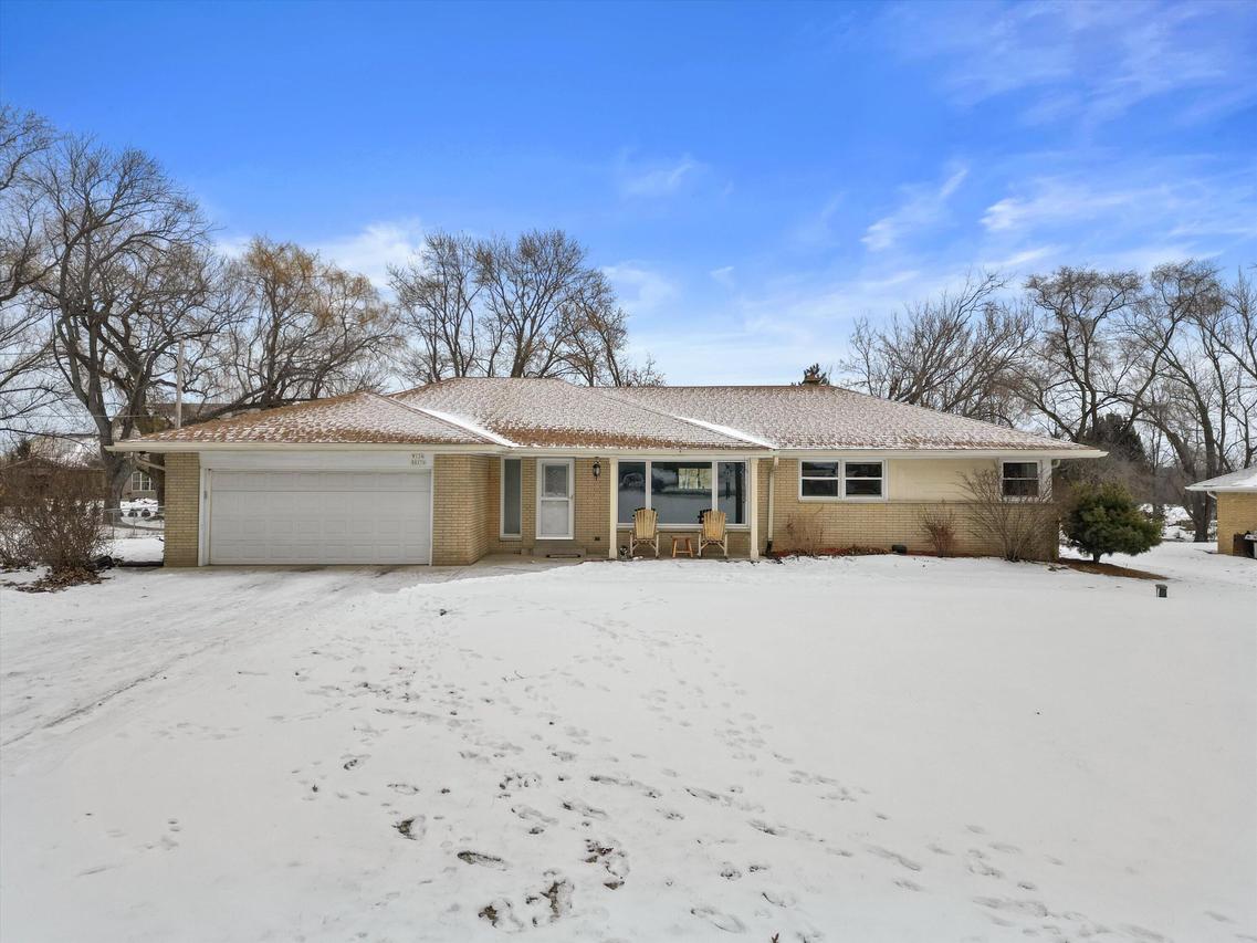 W124S8276 N Cape Rd, Muskego, WI 53150