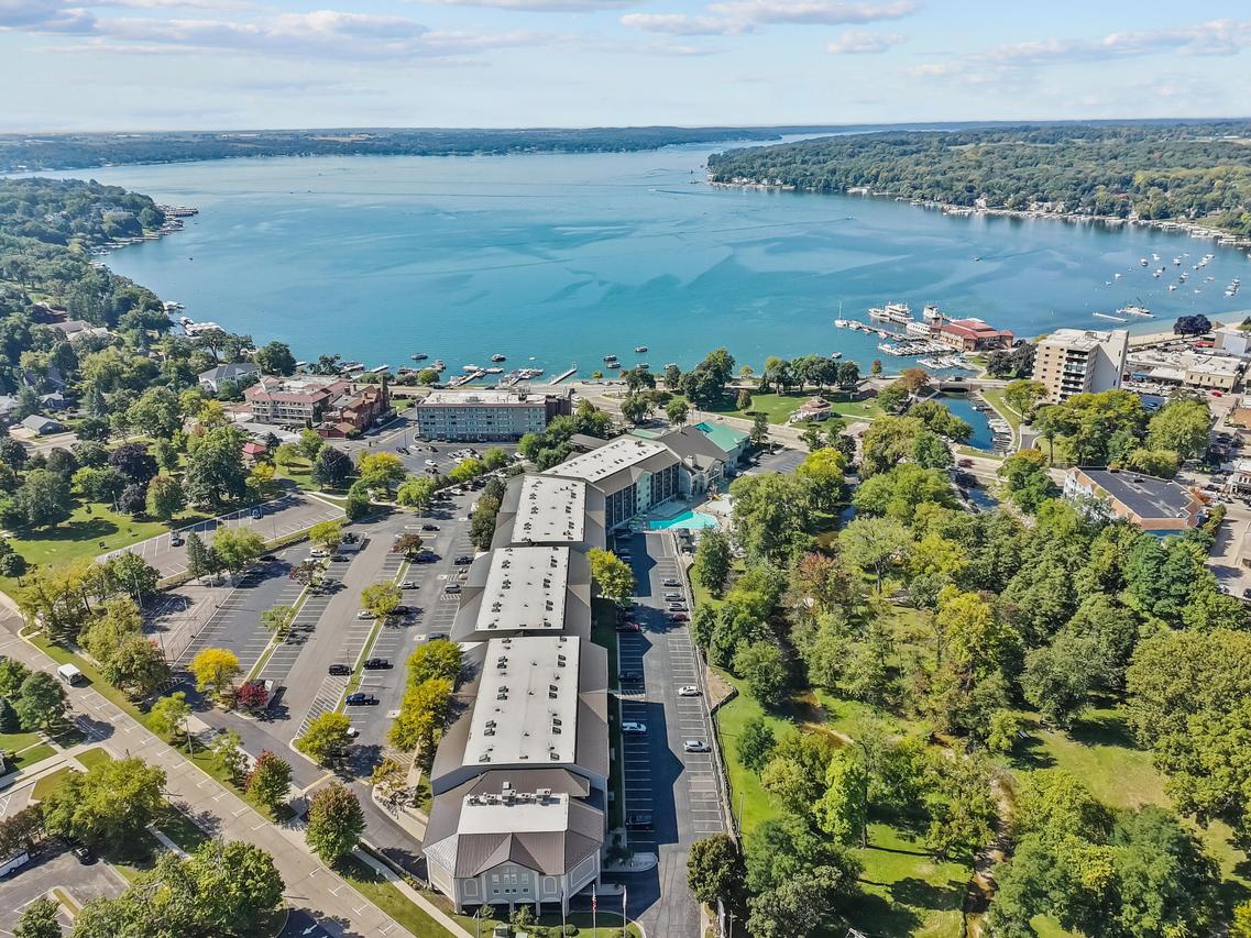 111 Center St #150, Lake Geneva, WI 53147