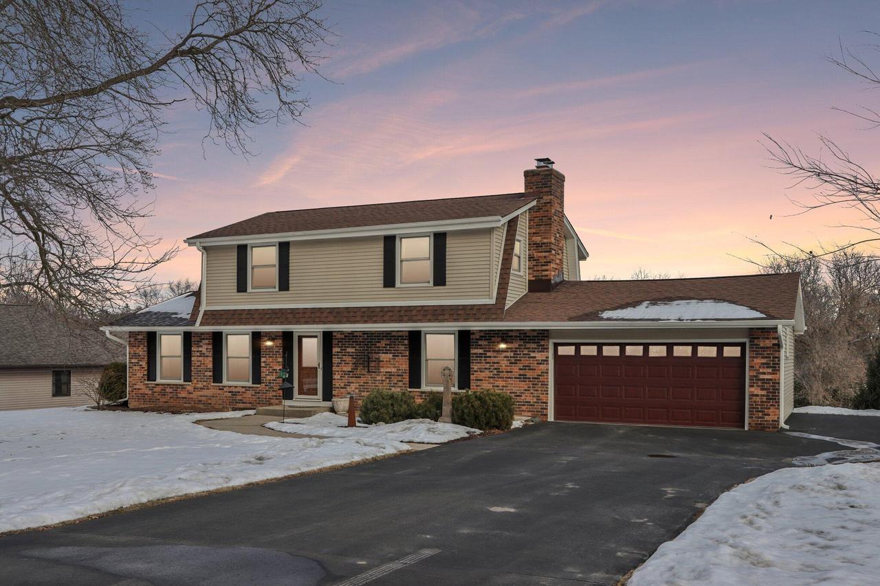 5820 S 124th St, Hales Corners, WI 53130