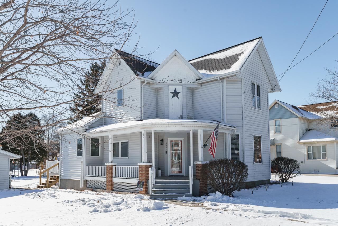 1117 W Main St, Lomira, WI 53048