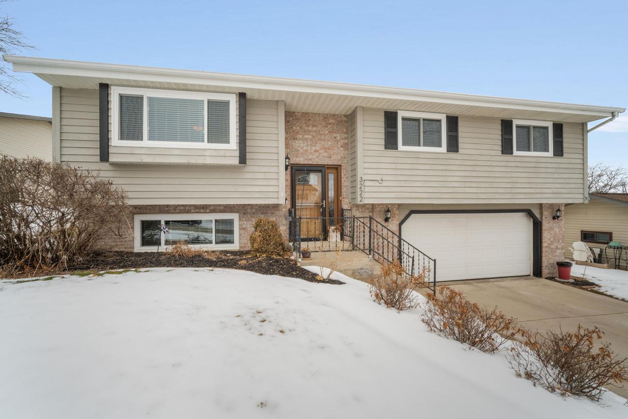 3222 Windsor Pl, West Bend, WI 53090