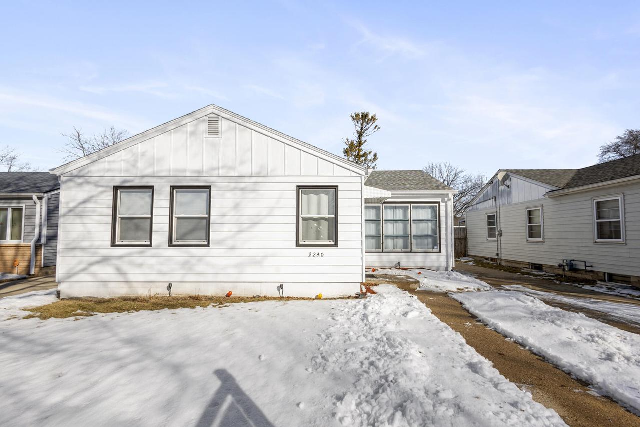 2240 W Lawn Ave, Milwaukee, WI 53209