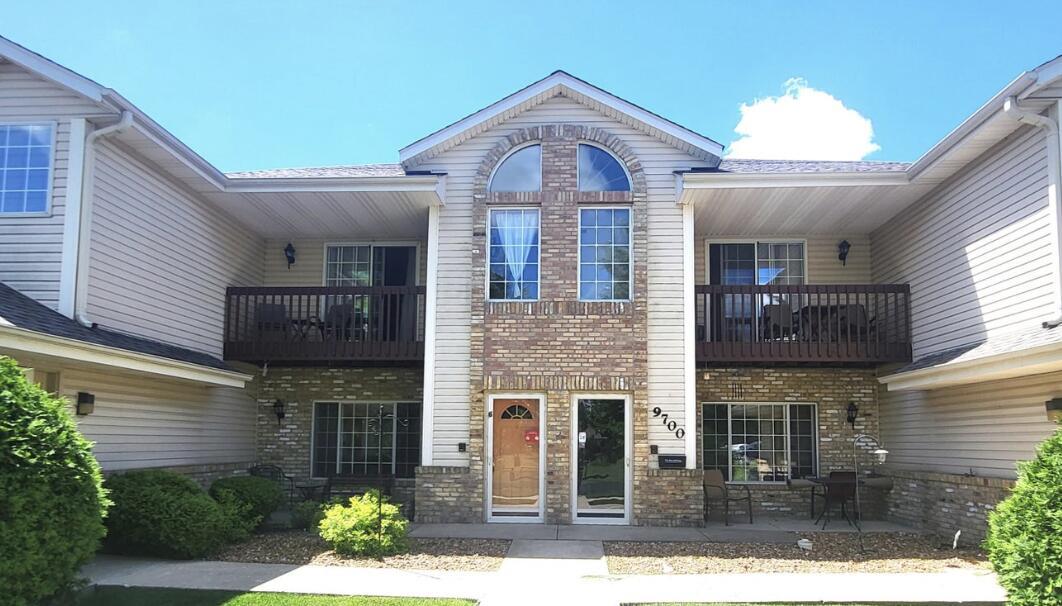 9700 Rayne Rd #6, Sturtevant, WI 53177