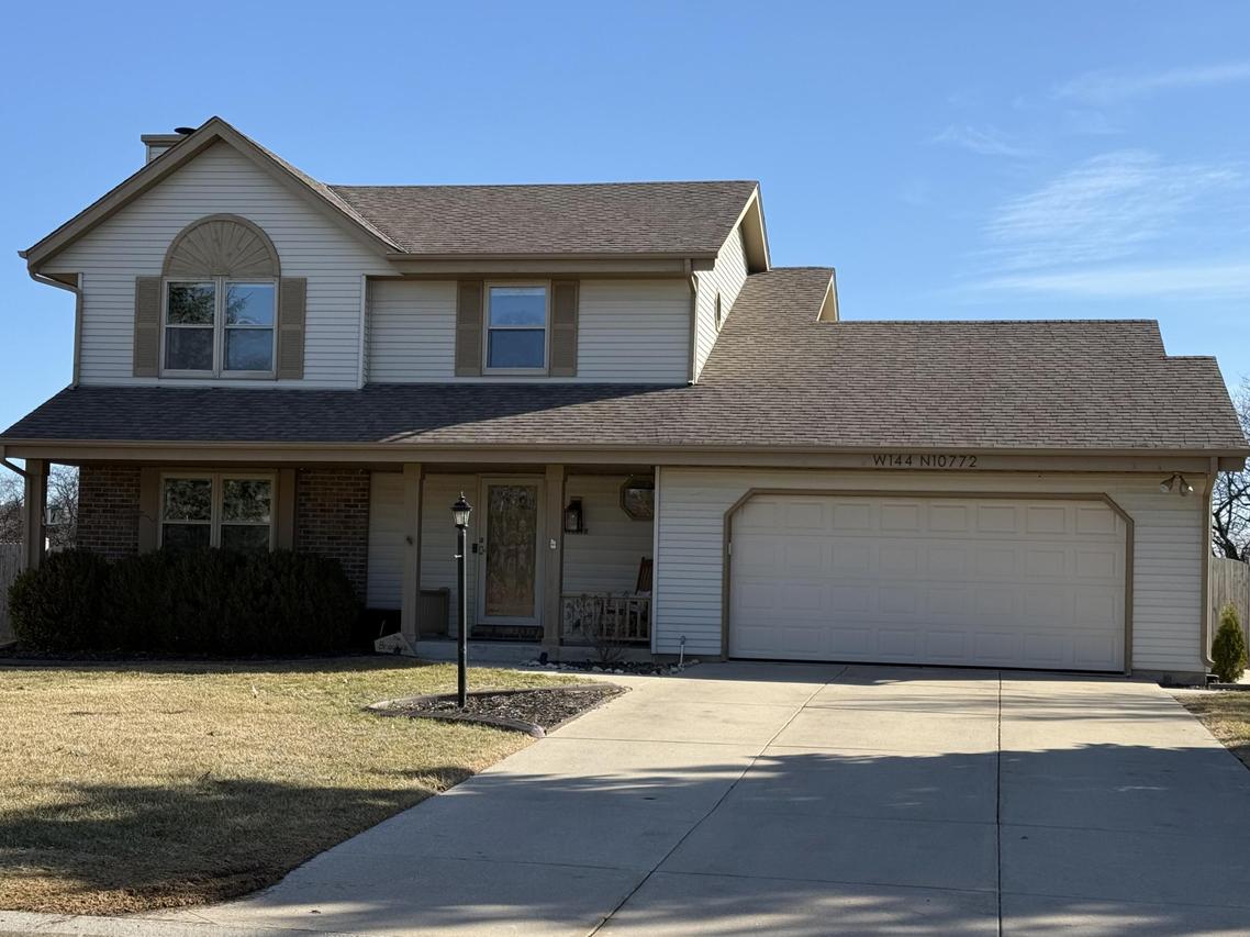 W144N10772 Lincoln Dr, Germantown, WI 53022