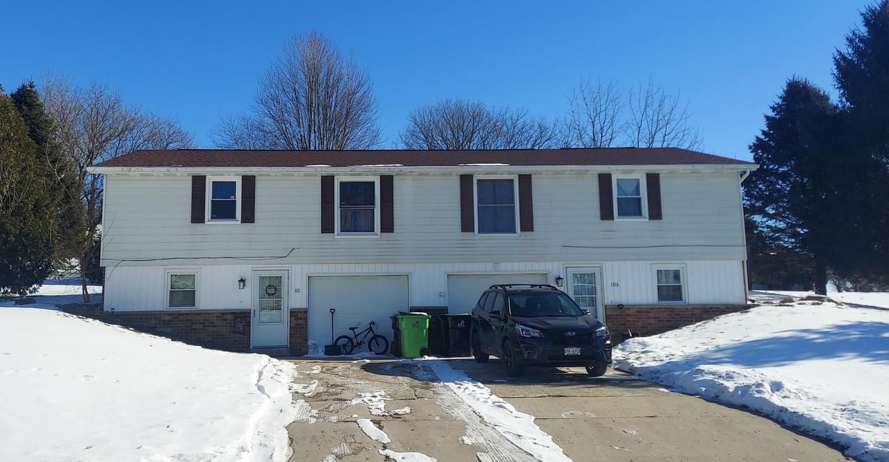 106 Rayome Dr #110, Iron Ridge, WI 53035