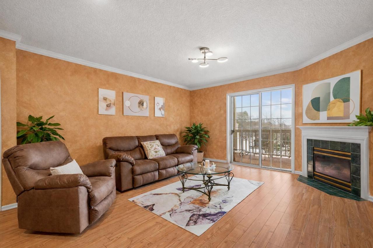 13070 W Bluemound Rd #209, Elm Grove, WI 53122