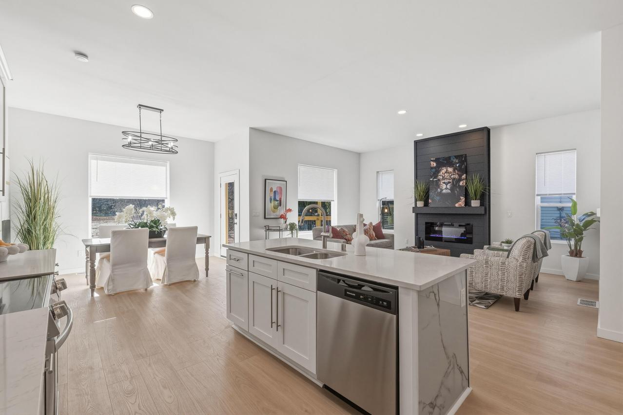 4013 W Parkland Ave, Brown Deer, WI 53209