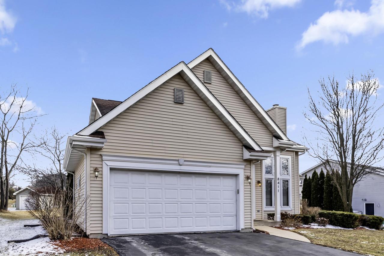 8411 207th Ave, Bristol, WI 53104