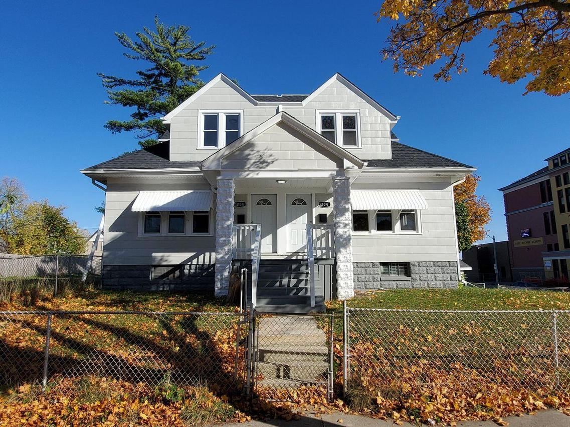 3202 N 24th St #3204, Milwaukee, WI 53206