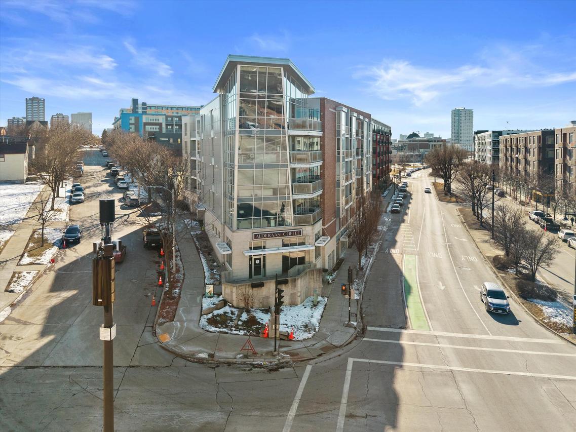 1541 N Jefferson St #207, Milwaukee, WI 53202