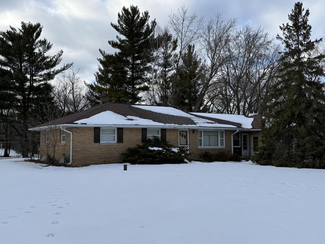 225 N 167th St, Brookfield, WI 53005