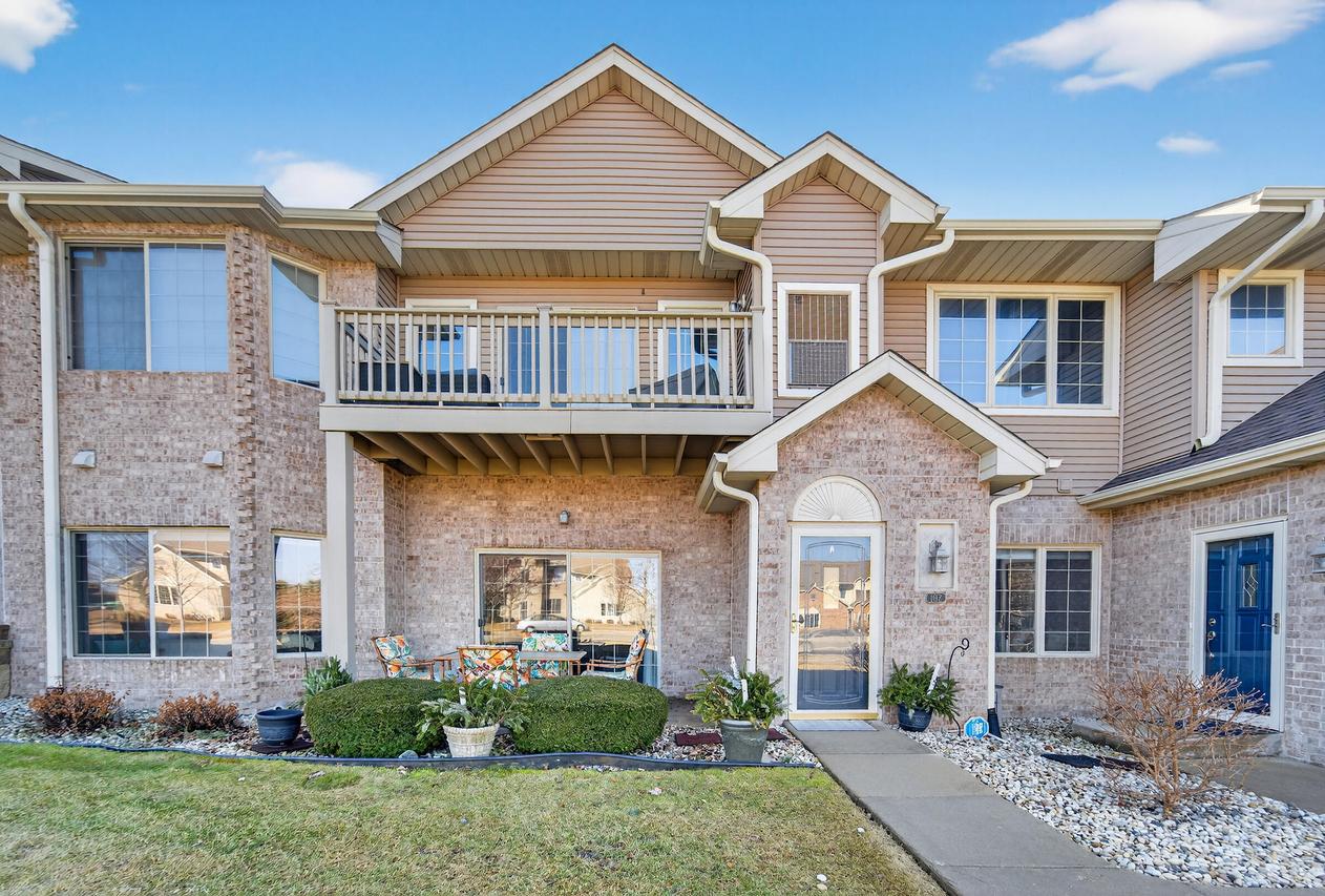 7009 53rd St #102, Kenosha, WI 53144