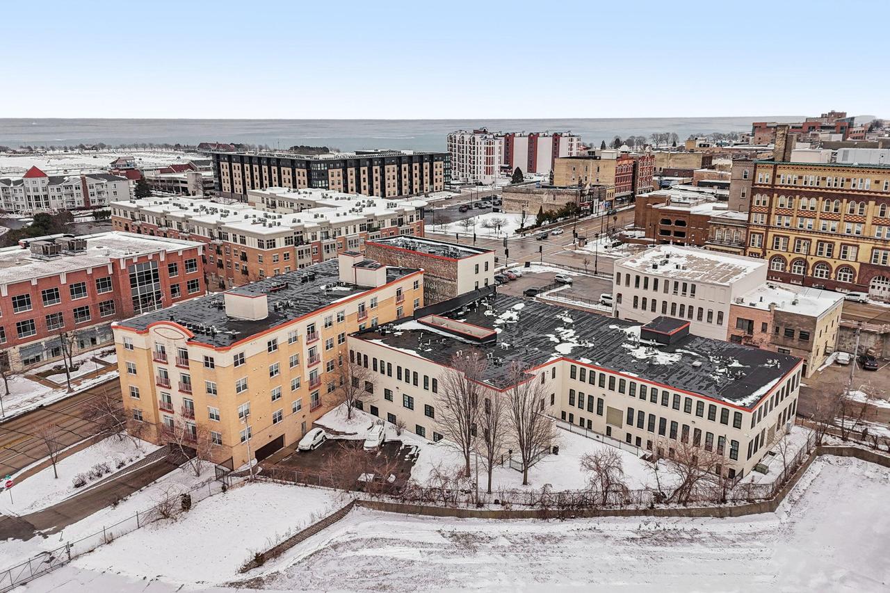 134 Main St, Racine, WI 53403