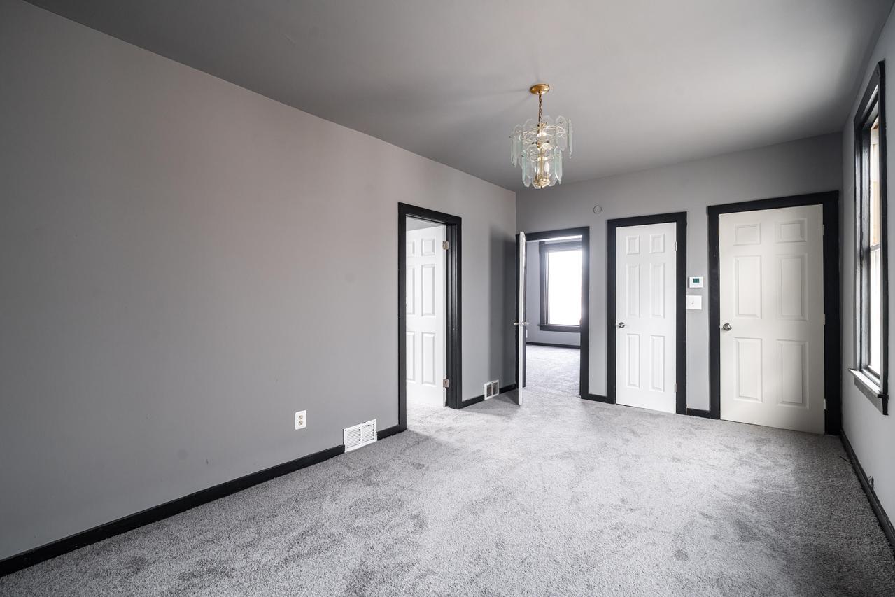 3127 W Garfield Ave #3129, Milwaukee, WI 53208