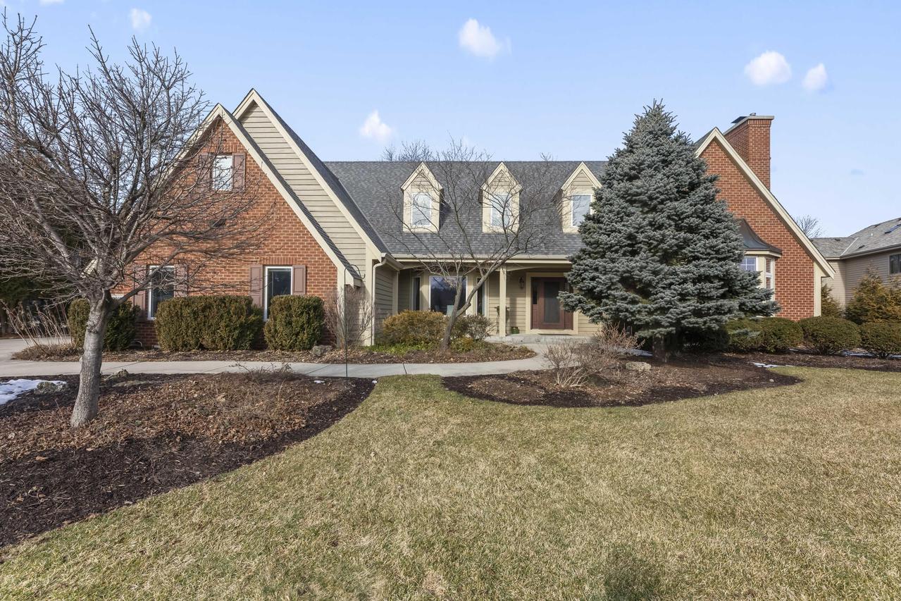 19930 Keswick Ct, Brookfield, WI 53045