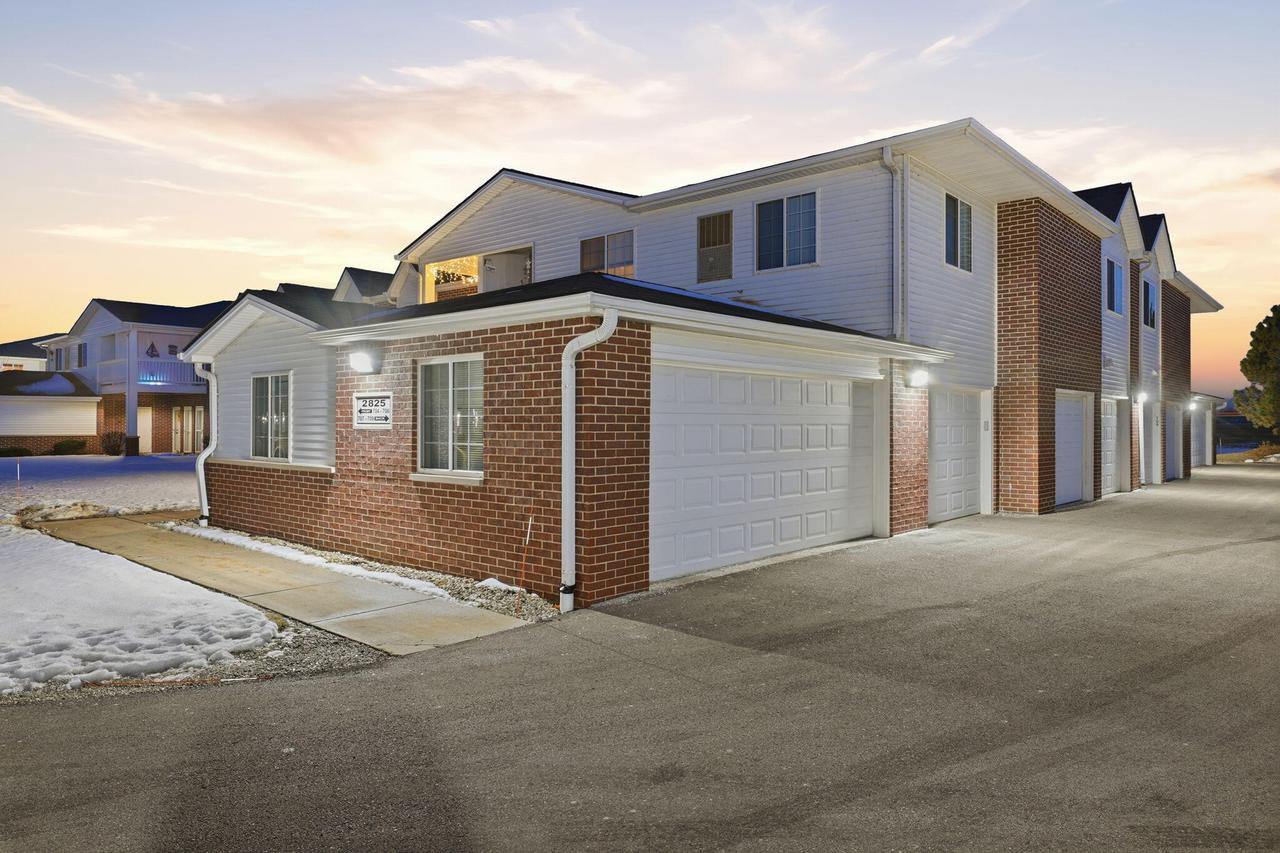 2825 11th Pl #706, Somers, WI 53140
