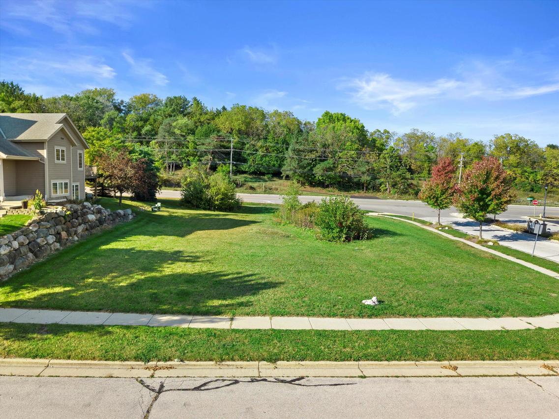 Lot 90 Oak Valley, Waukesha, WI 53188