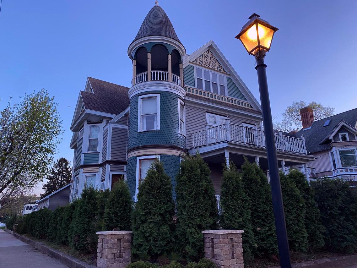 928 King St, La Crosse, WI 54601