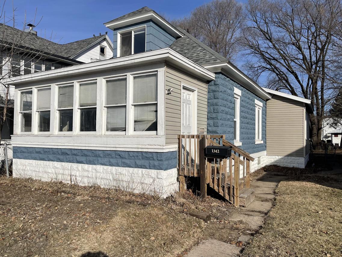 1342 George St, La Crosse, WI 54603