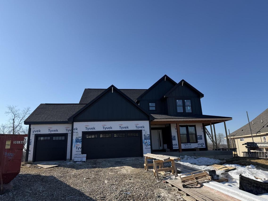 N66W21485 Sagebrush Dr, Menomonee Falls, WI 53051