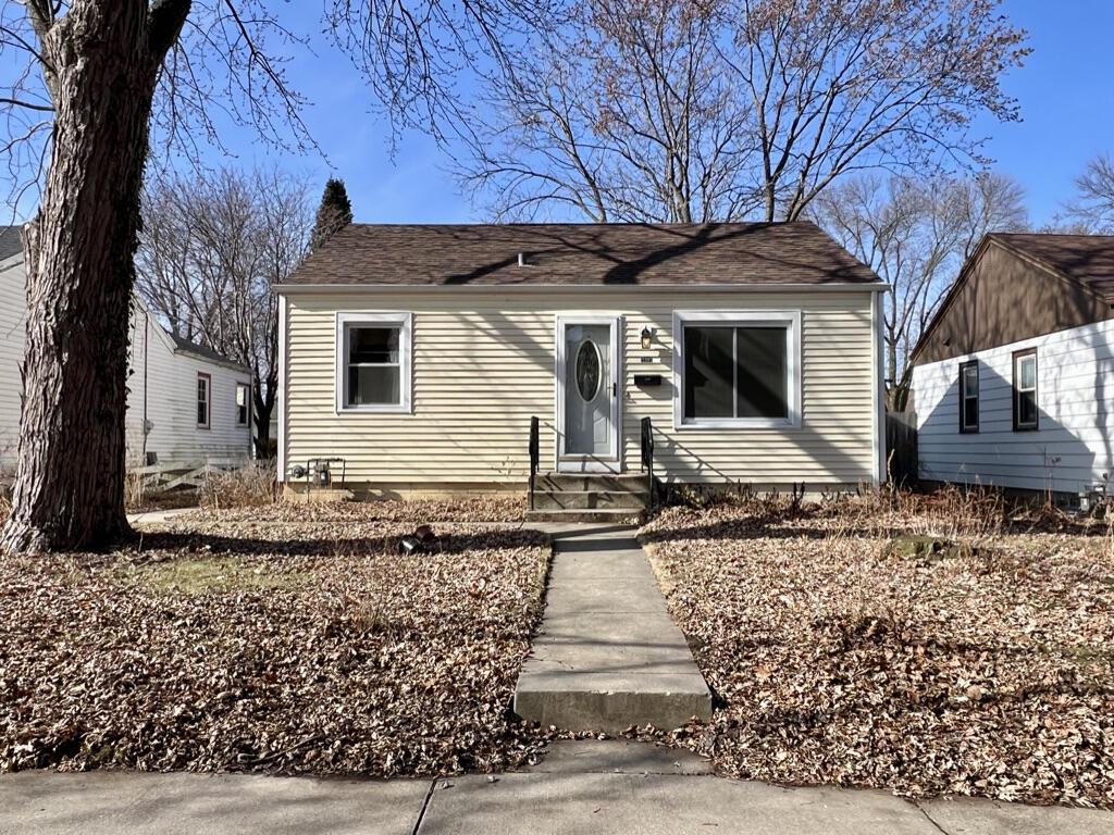 3207 S Austin St, Milwaukee, WI 53207