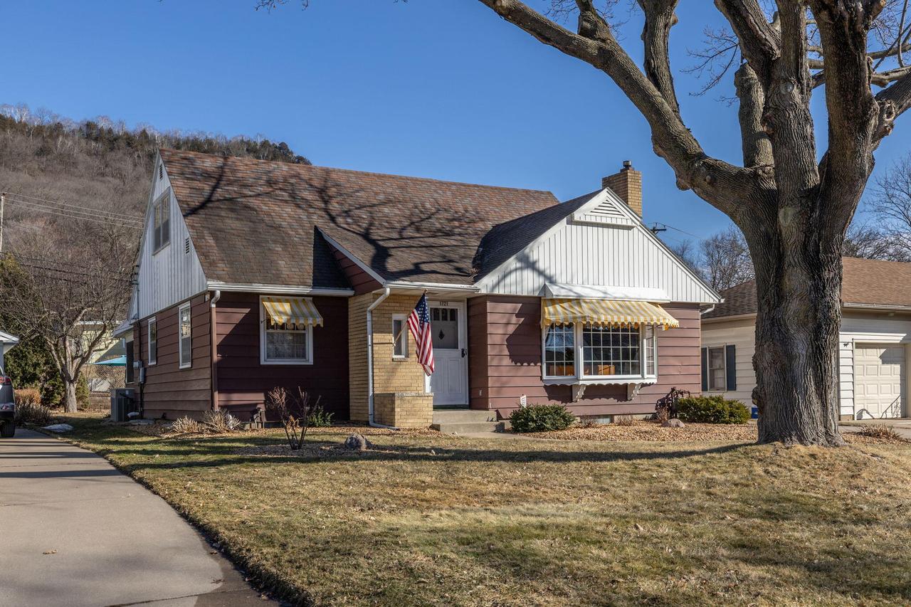 1721 31st St, La Crosse, WI 54601