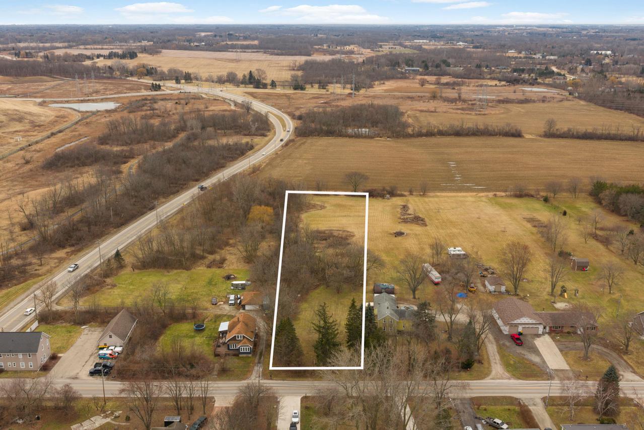 3977 E Elm Rd, Oak Creek, WI 53154