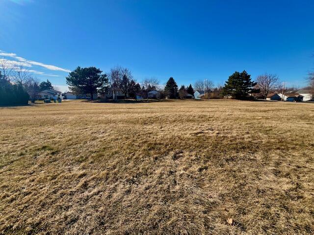 8535 S Amanda Ct, Oak Creek, WI 53154