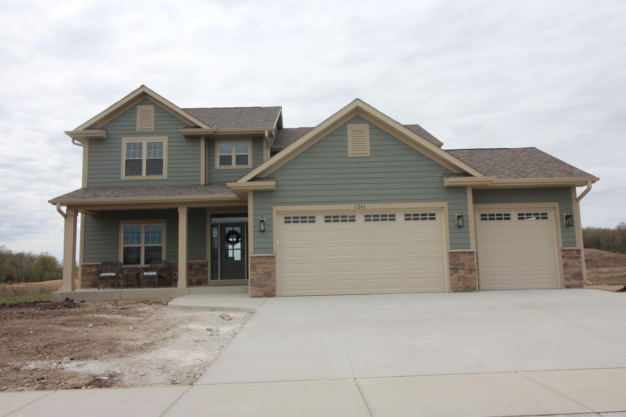 1241 Valley Hill, Union Grove, WI 53182