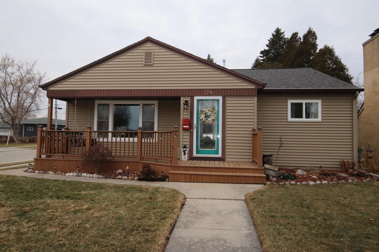 604 N 27th St, Sheboygan, WI 53081