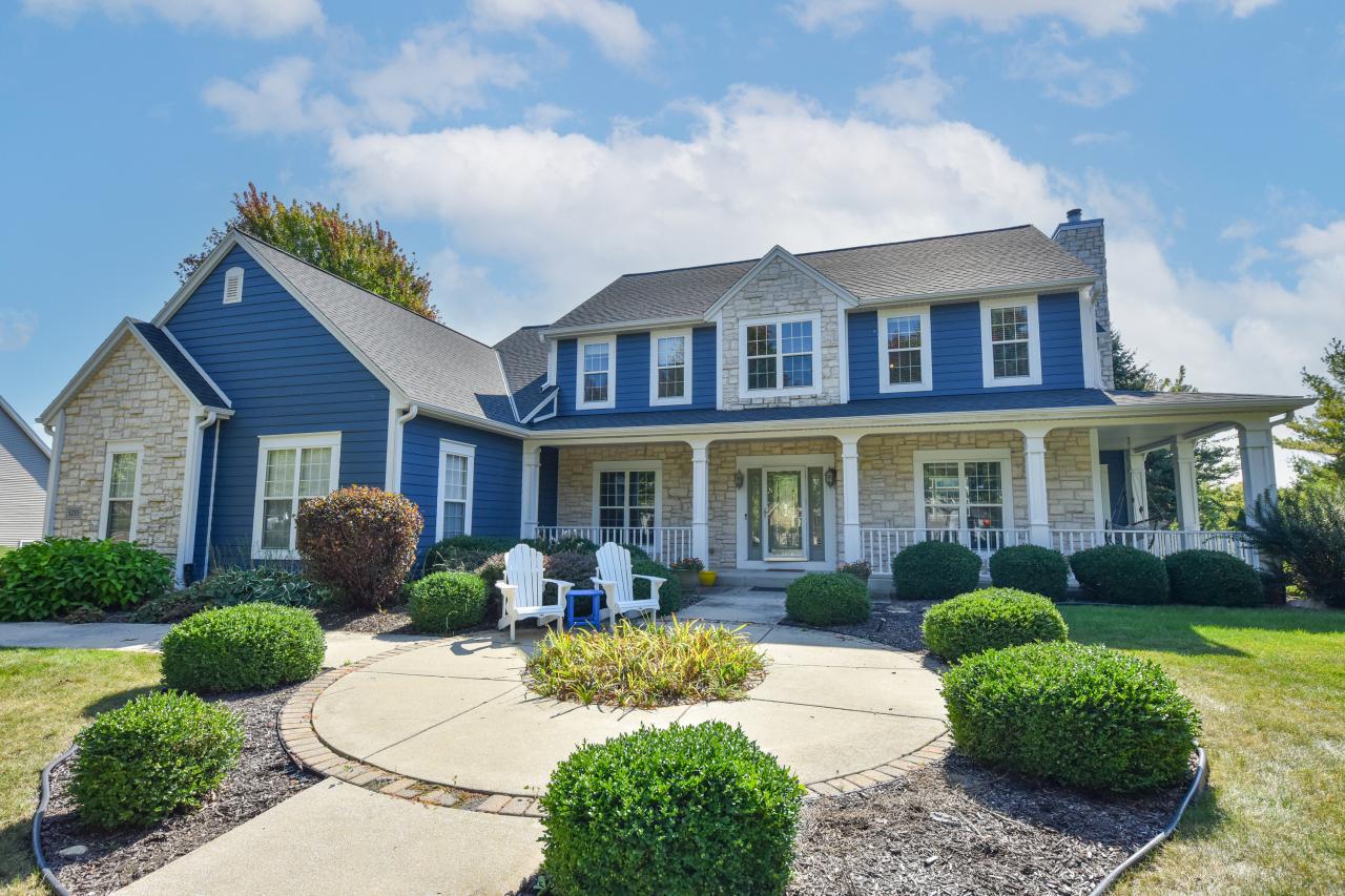 5255 W Princeton Dr, Franklin, WI 53132