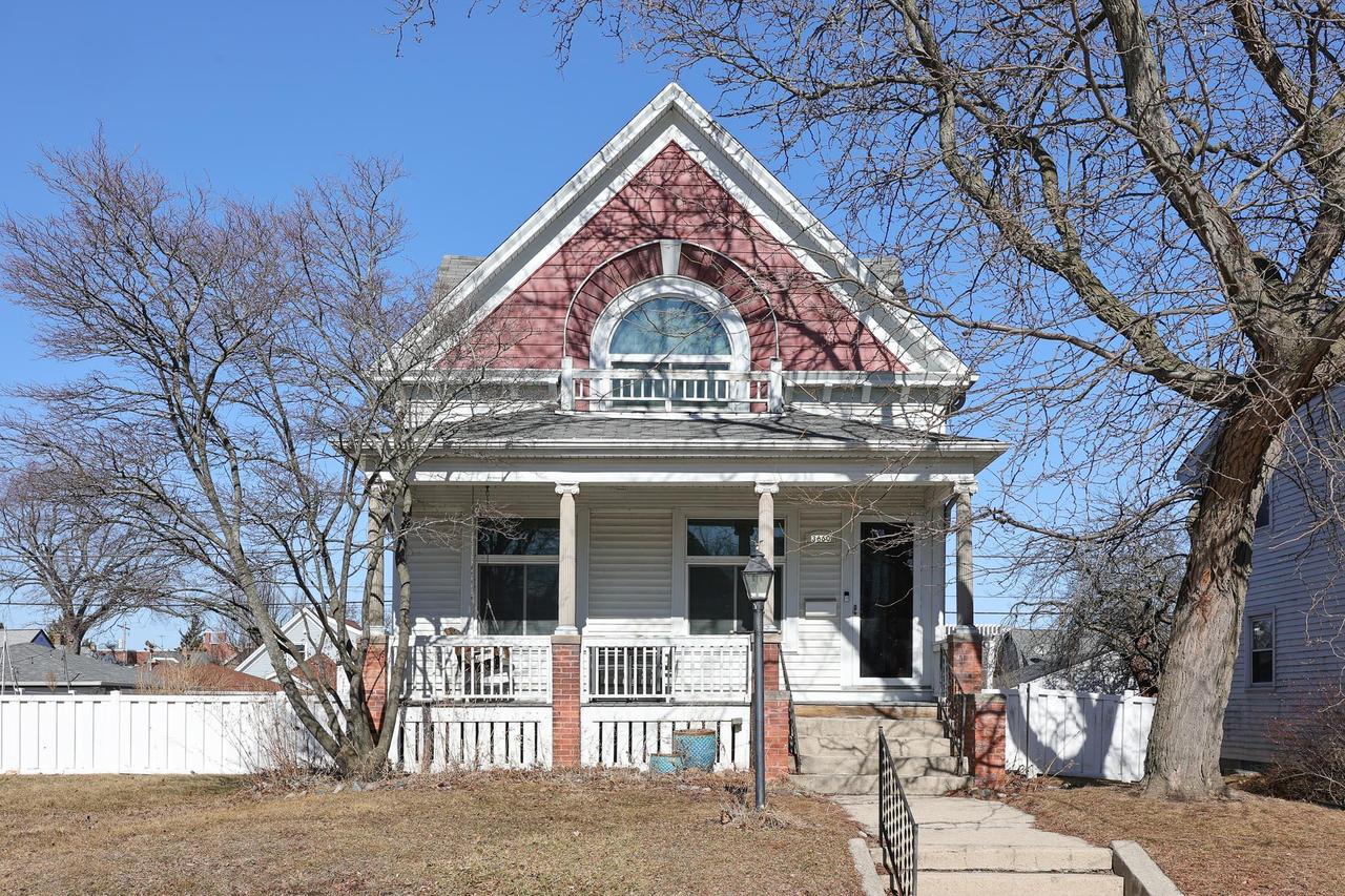 3660 E Armour Ave, Cudahy, WI 53110