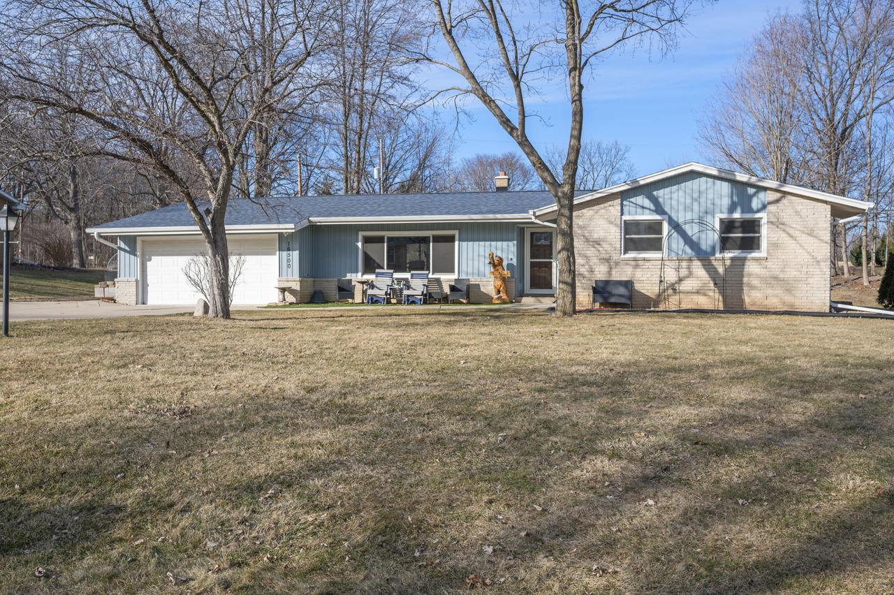 16500 Willow Ridge, Brookfield, WI 53005