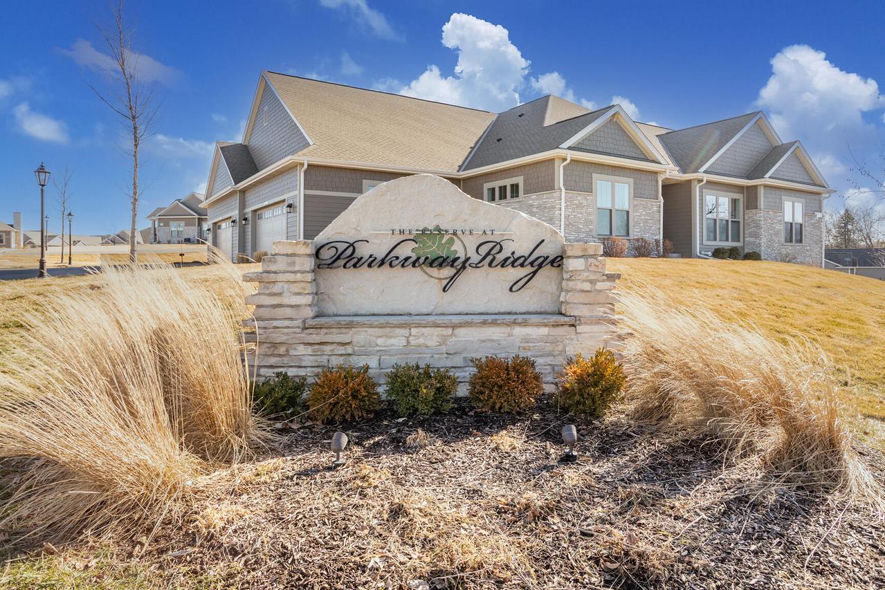 N28W25285 Parkway Ridge #C, Pewaukee, WI 53072