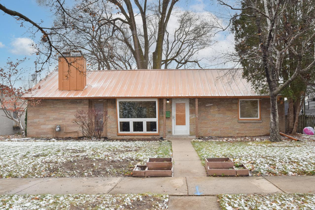 8105 W Townsend St, Milwaukee, WI 53222