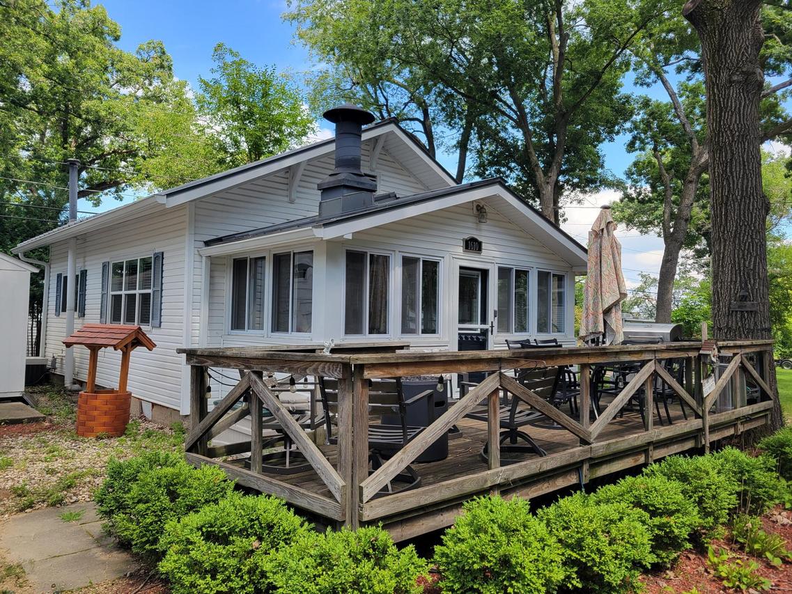 1610 Jackson Park, Delavan, WI 53115