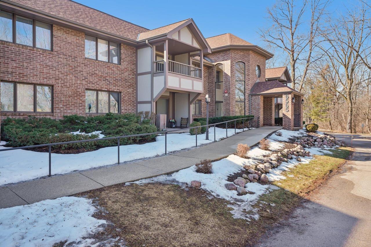 6565 N Green Bay Ave #211, Glendale, WI 53209